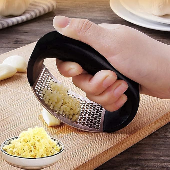 Premium Garlic Crusher – Easy, Quick & Mess-Free